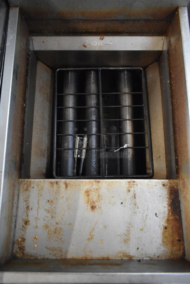 Avantco Stainless Steel Commercial Natural Gas Powered Floor Style Deep Fat Fryer. - Image 3 of 6