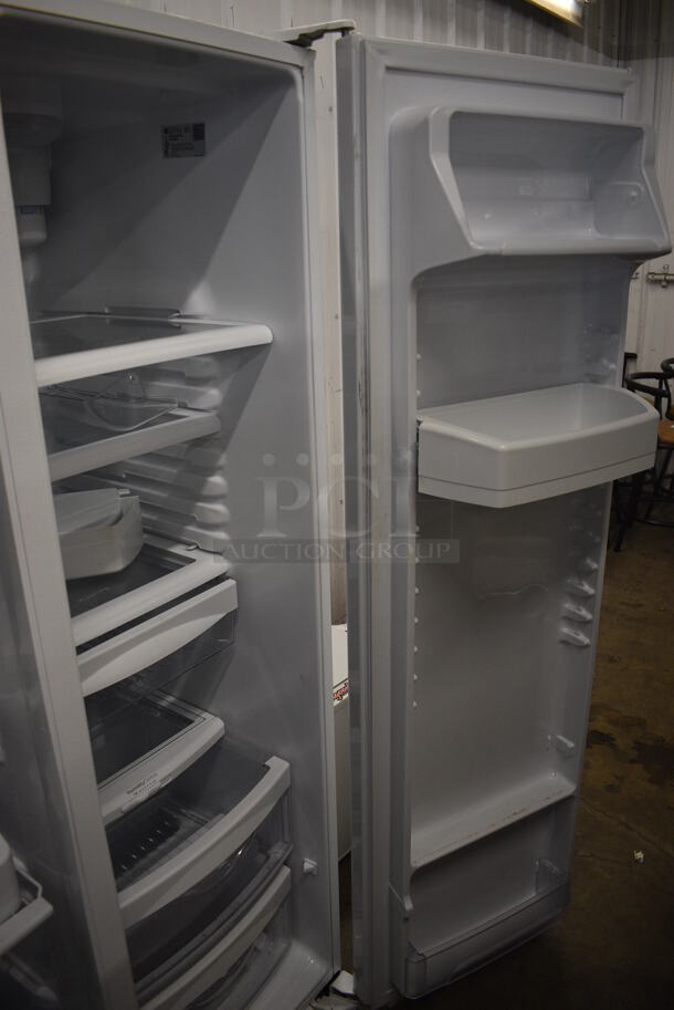 General Electric Model GSS25GGHGCWW French Style Cooler Freezer Combo Unit. 110-127 Volts, 1 Phase. 36x34x70. Tested and Working! - Image 6 of 7