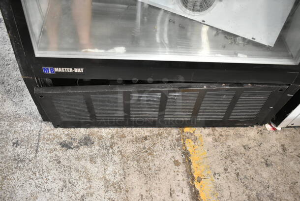 Master-Bilt FIP-40 Metal Commercial Floor Style Deli Display Case Merchandiser. 208-230 Volts, 1 Phase.  Tested and Does Not Power On - Image 4 of 8