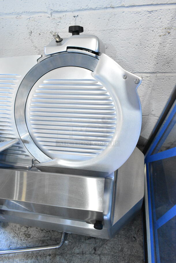 BRAND NEW SCRATCH AND DENT! Estella 348SLAS13 Stainless Steel Commercial Countertop 13" Heavy-Duty Automatic Meat Slicer with Manual Use Option and Scale. 115 Volts, 1 Phase. Tested and Working! - Image 3 of 10