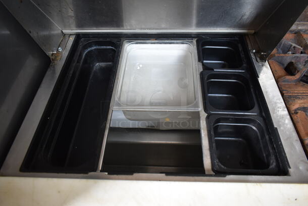 True TSSU-27-12M-B Stainless Steel Commercial Sandwich Salad Prep Table Bain Marie Mega Top on Commercial Casters. 115 Volts, 1 Phase. Tested and Working! - Image 4 of 6