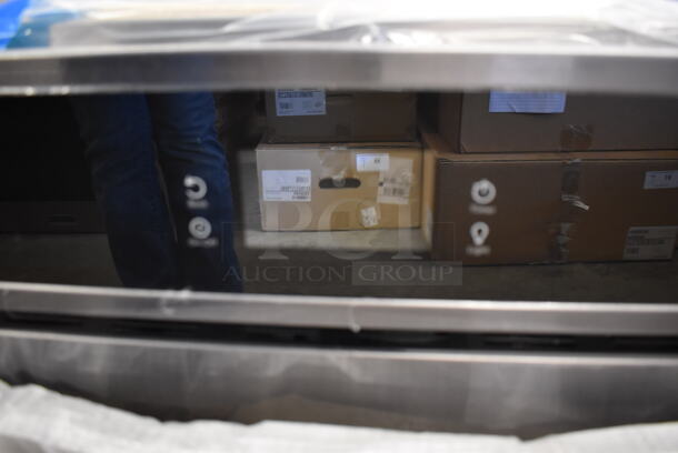 BRAND NEW SCRATCH AND DENT! Frigidaire GCWS2767ADA Stainless Steel Electric Powered Convection Oven w/ View Through Door. 120-208/240 Volts, 1 Phase. 27x27x28 - Image 4 of 10