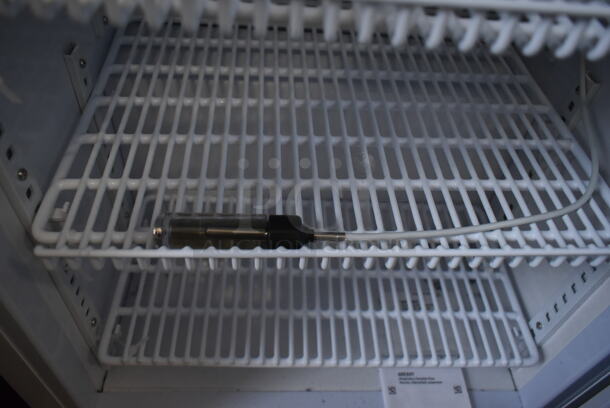 Accucold ARG3PV Metal Commercial Single Door Reach In Cooler Merchandiser. 115 Volts, 1 Phase. Tested and Working! - Image 2 of 4