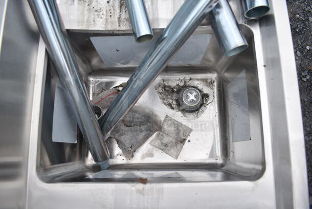 BRAND NEW SCRATCH AND DENT! Regency 600B31014219 3 Bowl Underbar Sink with Two Large Drainboards  - Image 7 of 10