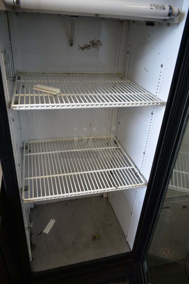 True GDM-12 Metal Commercial Single Door Reach In Cooler Merchandiser w/ Poly Coated Racks. 115 Volts, 1 Phase. Tested and Powers On But Does Not Get Cold - Image 2 of 3