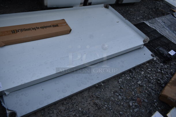 BRAND NEW SCRATCH AND DENT! Regency 600ES3060S 30" x 60" 16-Gauge Stainless Steel Equipment Stand with Undershelf - Image 6 of 6