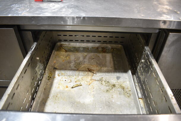 True TPP-93D-6 Stainless Steel Commercial Pizza Prep Table w/ 6 Drawers on Commercial Casters. 115 Volts, 1 Phase. Tested and Working!
 - Image 8 of 12