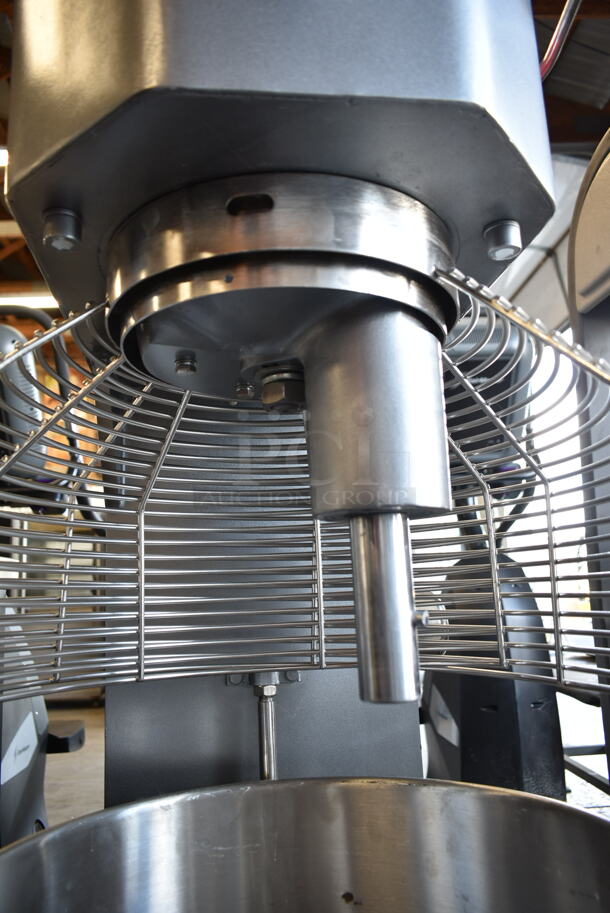 BRAND NEW SCRATCH AND DENT! Avantco MX60H Metal Commercial Floor Style 60 Quart Planetary Dough Mixer w/ Stainless Steel Mixing Bowl, Bowl Guard, Dough Hook, Paddle and Whisk Attachment. 240 Volts, 3 Phase.  - Image 10 of 12