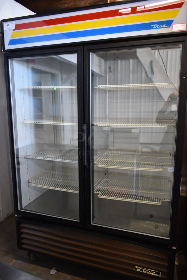 True GDM-49 Metal Commercial 2 Door Reach In Cooler Merchandiser w/ Poly Coated Racks on Commercial Casters. 115 Volts, 1 Phase. Tested and Working! - Image 3 of 8
