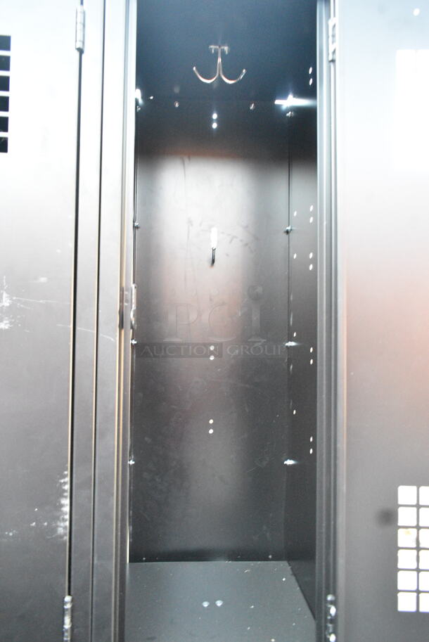 BRAND NEW SCRATCH AND DENT! Regency 600LC32125AK Black Metal 6 Cubby Locker.  - Image 4 of 5