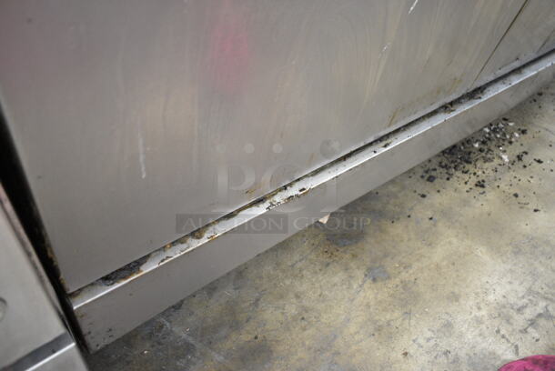 Vulcan Stainless Steel Commercial Natural Gas Powered 10 Burner Range w/ 2 Oven, Over Shelf and Back Splash.  - Image 7 of 7