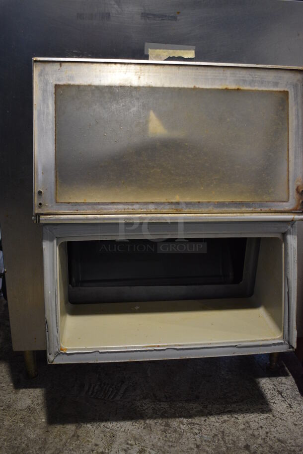 Silver King Model SK2SB Stainless Steel Commercial Countertop Lettuce Crisper. 115 Volts, 1 Phase. 25x22x42. Tested and Working! - Image 4 of 8