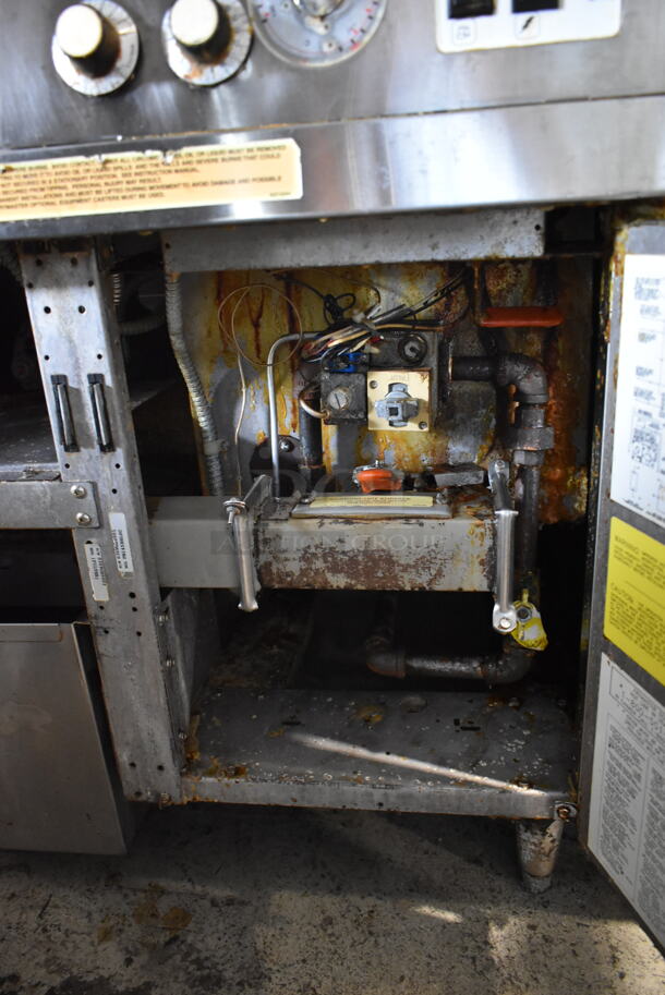 Frymaster FM145EBLSC Stainless Steel Commercial Natural Gas Powered Single Bay Deep Fat Fryer w/ Left Side Dumping Warming Station. 122,000 BTU. - Image 6 of 9