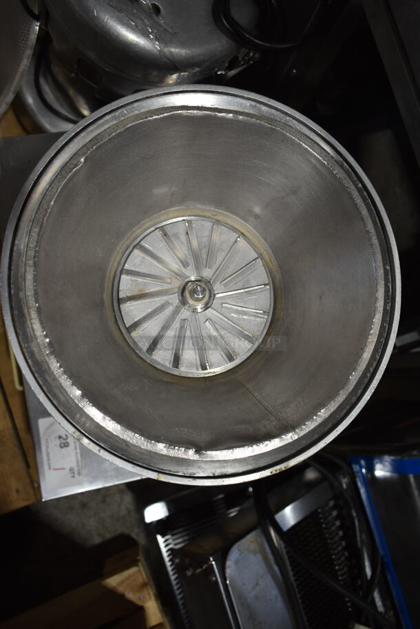 Nutrifaster N450 Stainless Steel Commercial Countertop Citrus Juicer. 110 Volts, 1 Phase. Tested and Working! - Image 3 of 5