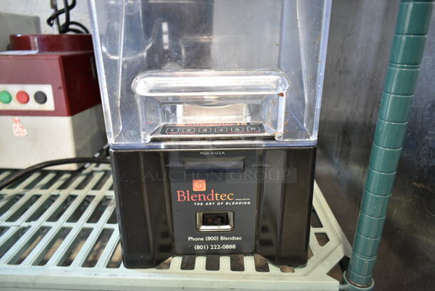 Blendtec ICB5 Stainless Steel Commercial Countertop Blender w/ Poly Hinge Cover. 120 Volts, 1 Phase. Tested and Working! - Image 3 of 5
