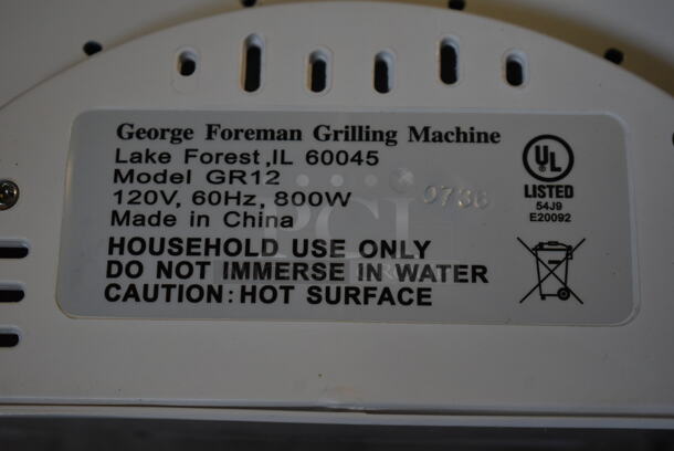 IN ORIGINAL BOX! George Foreman GR12 Lean Mean Grilling Machine. 120 Volts, 1 Phase.  - Image 8 of 8