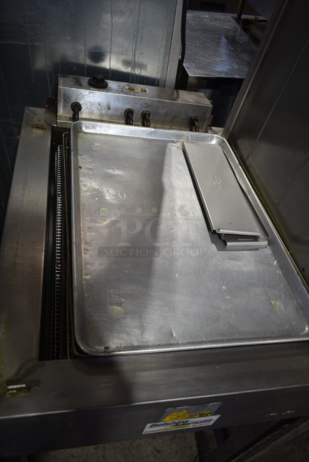 Belshaw 618L Stainless Steel Commercial Floor Style Electric Powered Donut Dryer. 208/240 Volts, 1 Phase.  - Image 4 of 7