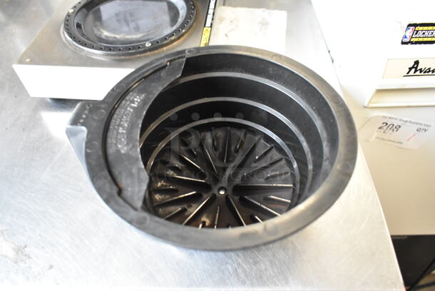 2023 Bunn VPR Stainless Steel Commercial Countertop 2 Burner Coffee Machine w/ Poly Brew Basket. 120 Volts, 1 Phase.  - Image 4 of 7