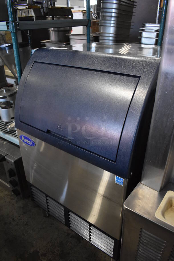 Atosa YR140-AP-161 Stainless Steel Commercial Self Contained Ice Machine. 115 Volts, 1 Phase. 24x31x39 - Image 2 of 7