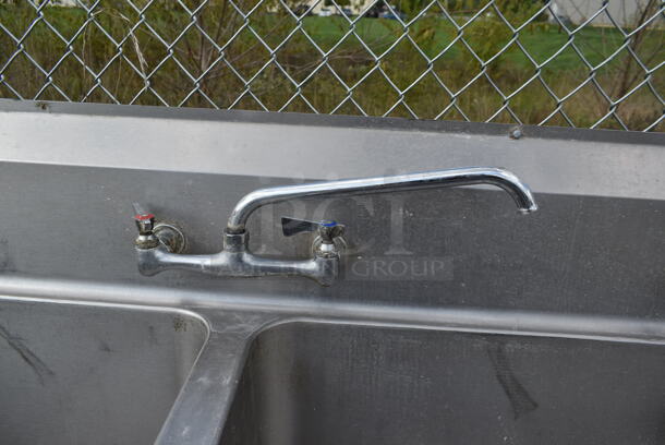 Stainless Steel Commercial 3 Bay Sink w/ Dual Drain Boards, 2 Faucets and Handles. Bays 24x24. Drain Boards 22x27 - Image 4 of 7