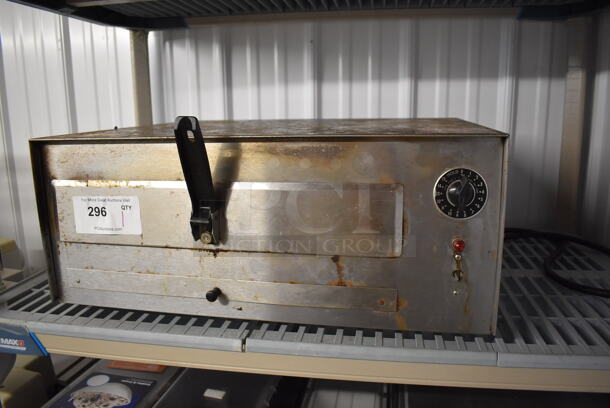 Wisco JJ560 Stainless Steel Commercial Countertop Electric Powered Pizza Oven. 120 Volts, 1 Phase. 24x21x11 - Image 2 of 6