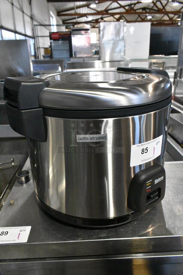 BRAND NEW SCRATCH AND DENT! Galaxy 177RCSG60 Stainless Steel 60 Cup (30 Cup Raw) Electric Rice Cooker / Warmer. 120 Volts, 1 Phase. Tested and Working! - Image 3 of 9