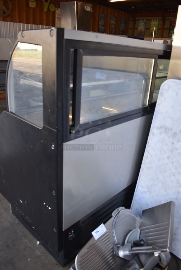 Turbo Air Metal Commercial Floor Style Open Grab N Go Merchandiser w/ Top Display Case. 63x33.5x57. Tested and Working! - Image 7 of 8