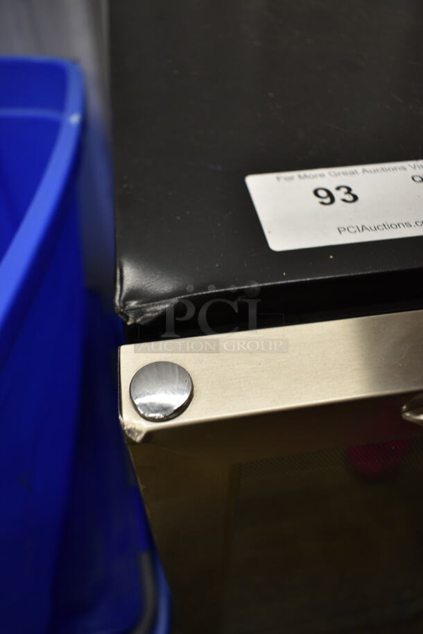 BRAND NEW SCRATCH AND DENT! Danby Silhouette Series DWC1534BLS 15 Inch Built-in Wine Cooler with 34-Bottle Capacity, 6 Stainless Steel Trimmed Shelves and Blue LED Interior Lighting System. 115 Volts, 1 Phase. Tested And Working! - Image 3 of 6