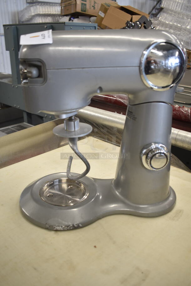 Cuisinart SM-50 Metal Countertop 5 Quart Planetary Dough Mixer w/ Dough Hook Attachment. 120 Volts, 1 Phase. Tested and Working! - Image 3 of 6