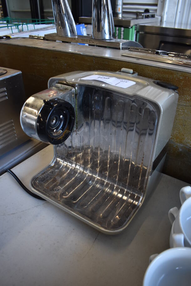 Omega CUBE 300S Metal Countertop Juicer Cube. 120 Volts, 1 Phase. 10.5x10x10. Tested and Working! - Image 2 of 6