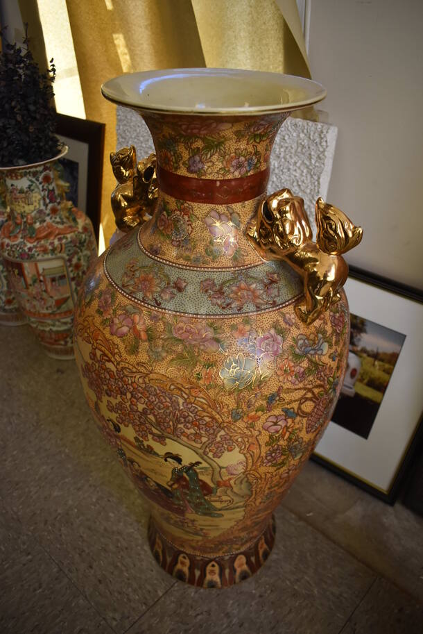 Ornate Asian Style Vase w/ Foo Dog Handles. - Image 2 of 9