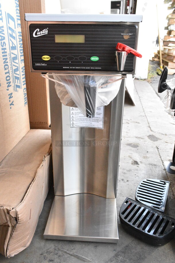 BRAND NEW SCRATCH AND DENT! Curtis D500GT12A000 Stainless Steel Automatic Airpot Coffee Brewer with Digital Controls. 120 Volts, 1 Phase.  - Image 3 of 10
