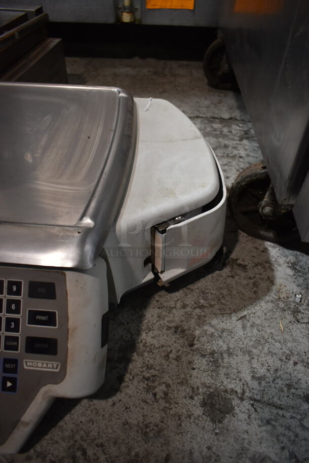 Hobart Quantum Metal Countertop Scale. 120 Volts, 1 Phase. Cannot Test Due To Missing Power Cord - Image 2 of 9
