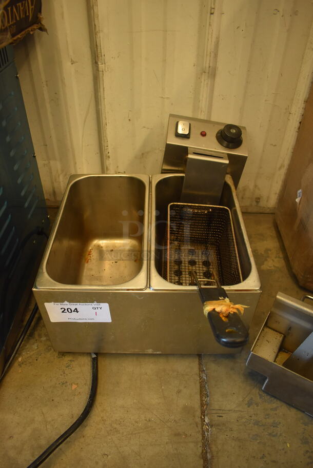 Countertop Electric Fryer w/ Dump Station and Fry Basket 250 Volts 1 Phase - Image 1 of 4