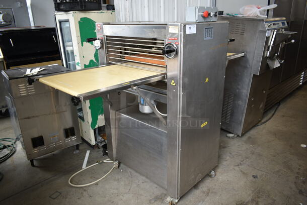 Ostali Taglerina Orizzontale Metal Commercial Floor Style Reversible Dough Sheeter on Commercial Casters. 400 Volts, 3 Phase. - Image 2 of 9