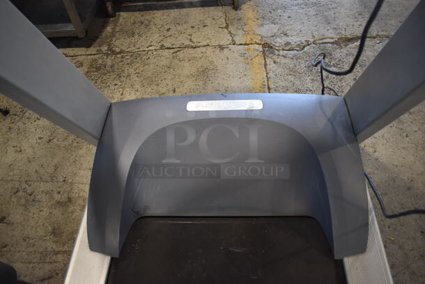 Precor 946i Metal Commercial Treadmill. 120 Volts, 1 Phase. 34x79x68. Powers On But Parts Do Not Move - Image 4 of 8