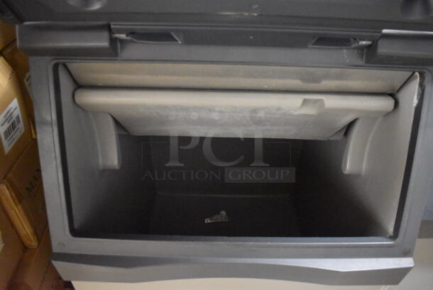 Scotsman Prodigy C0530SA-1C Stainless Steel Commercial Ice Machine Head on Commercial Ice Bin. 115 Volts, 1 Phase. 31x34x73 - Image 6 of 8
