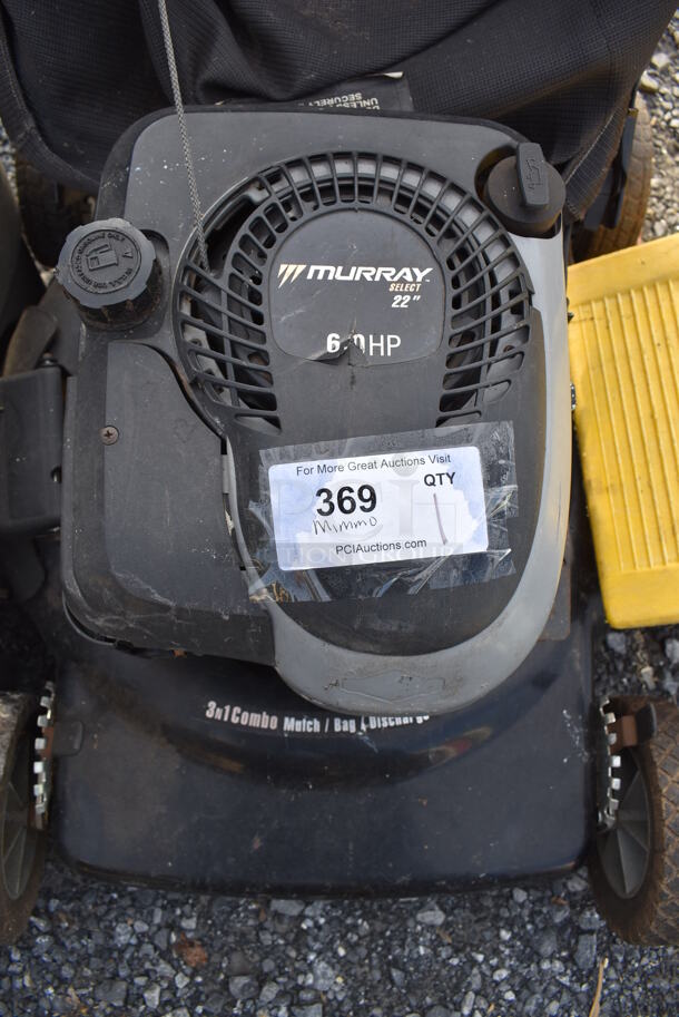 Briggs & Stratton Metal Lawn Mower / Mulcher w/ Bag. 24x44x44 - Image 2 of 10