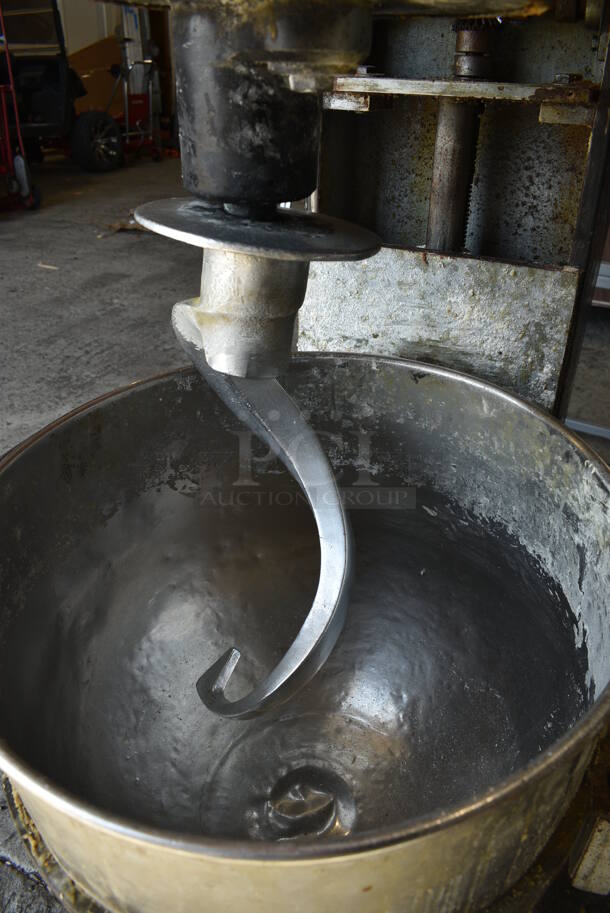 Blakeslee Model DD-80T Metal Commercial Floor Style 80 Quart Planetary Dough Mixer w/ Metal Mixing Bowl and Dough Hook Attachment. 208 Volts, 3 Phase. 28x44x58.5 - Image 5 of 8
