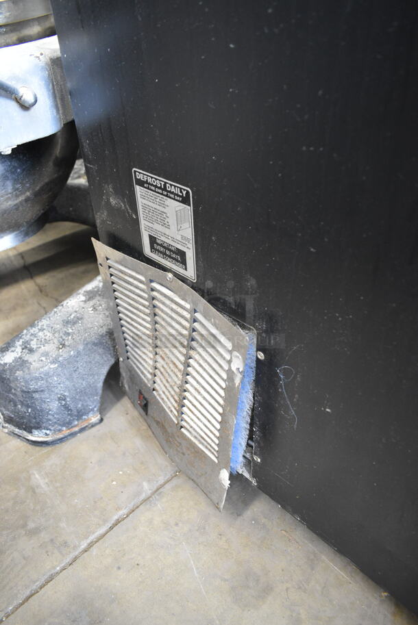 Perlick FR36 Metal Commercial Back Bar Bottle Cooler w/ Sliding Lid. 115 Volts, 1 Phase. Tested and Working! - Image 2 of 4