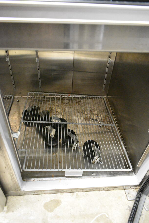 Endura MNR806SSG/0 Stainless Steel Commercial 6 Half Size Door Reach In Cooler Merchandiser w/ Poly Coated Racks and Commercial Casters. 115 Volts, 1 Phase. Tested and Working! - Image 5 of 11