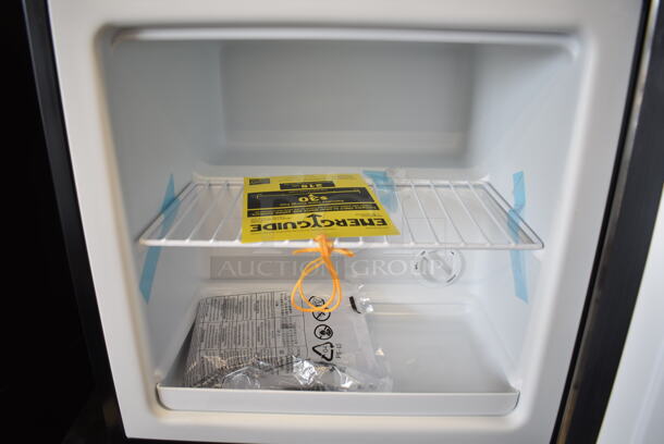 BRAND NEW SCRATCH AND DENT! Whynter CUF-112SS Stainless Steel Mini Freezer. 115 Volts, 1 Phase. Tested and Working! - Image 4 of 7