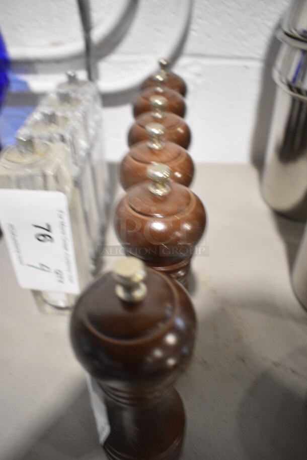6 Wood Pattern Salt / Pepper Grinders. 2x2x7. 6 Times Your Bid! - Image 2 of 3