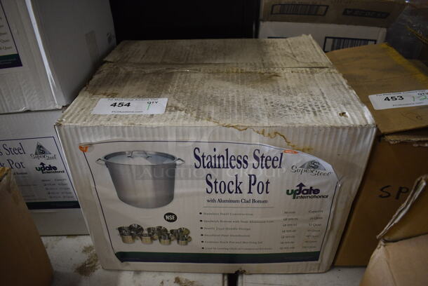 BRAND NEW IN BOX! Update SPS-24 Stainless Steel 24 Quart Stock Pot w/ Lid. 18x14x10 - Image 3 of 5