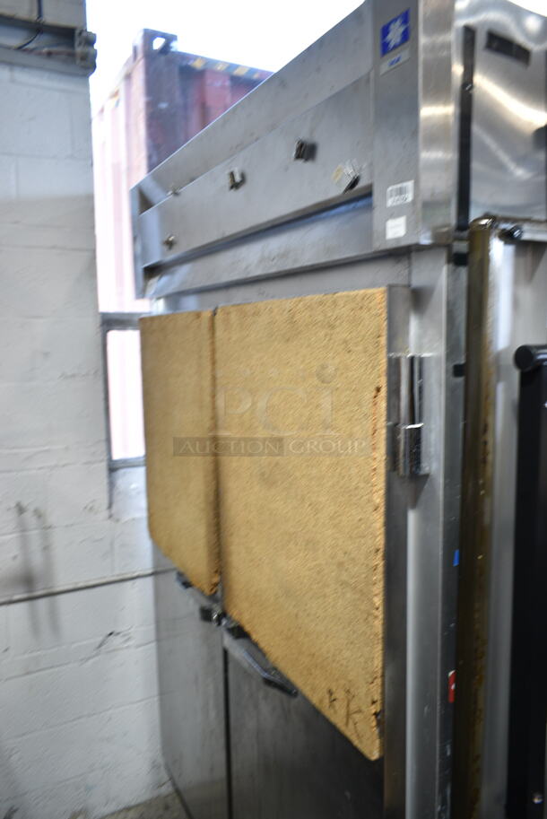 McCall 4-4045C Stainless Steel Commercial 2 Door Reach In Cooler w/ Racks. 115 Volts, 1 Phase. Tested and Working! - Image 3 of 6