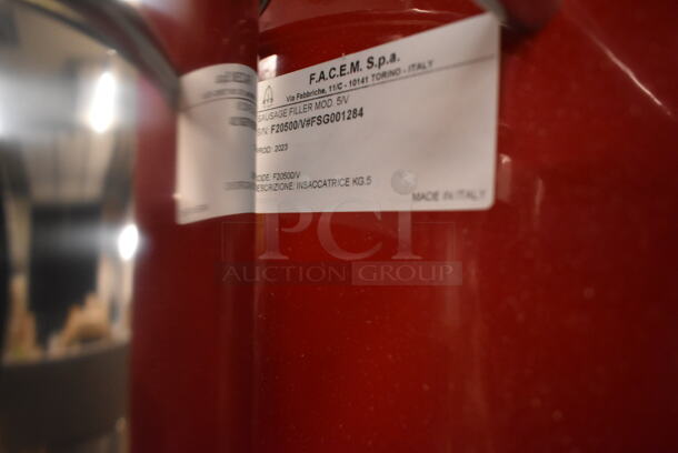 BRAND NEW SCRATCH AND DENT! 2023 Tre Spade  11 lb. Manual Vertical Sausage Stuffer - Image 7 of 7