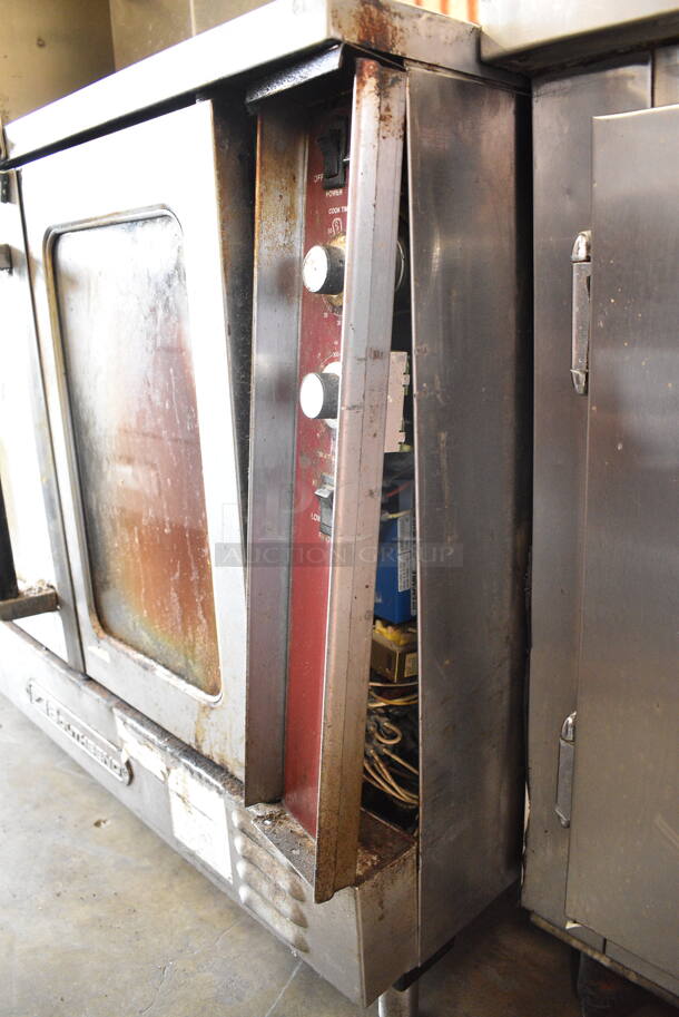 Southbend Stainless Steel Commercial Natural Gas Powered Full Size Convection Oven w/ View Through Doors and Metal Oven Racks. - Image 3 of 7
