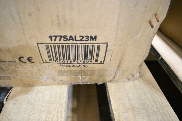 BRAND NEW SCRATCH AND DENT! Avantco 177SAL23M 23" Electric Countertop Salamander. 208/240 Volts, 1 Phase.  - Image 4 of 4