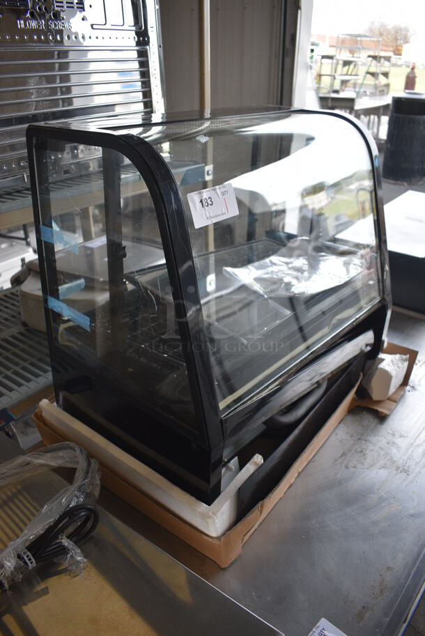 BRAND NEW SCRATCH AND DENT! KoolMore CDC-3C-BK Metal Commercial Countertop Refrigerated Display Case Merchandiser. 110-120 Volts, 1 Phase. 28x18x27. Tested and Powers On But Parts Do Not Move - Image 4 of 7