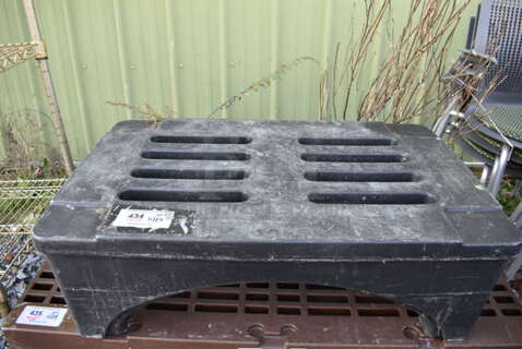 Black Poly Dunnage Rack. 35x21.5x12